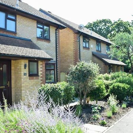 Beautiful 3 Bed Home In The Heart Of New Forest Hordle Екстериор снимка