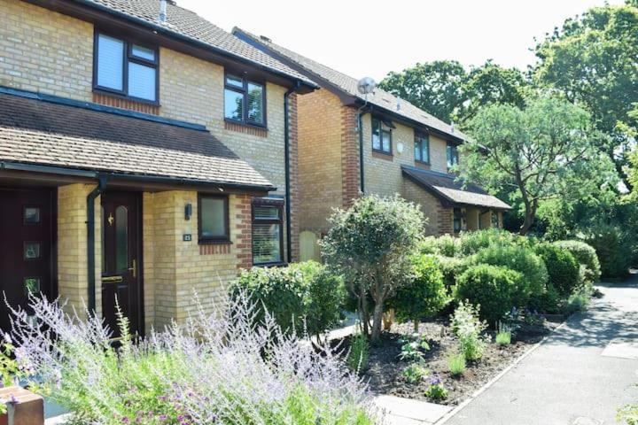 Beautiful 3 Bed Home In The Heart Of New Forest Hordle Екстериор снимка