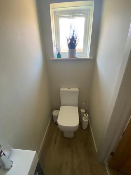 Beautiful 3 Bed Home In The Heart Of New Forest Hordle Екстериор снимка