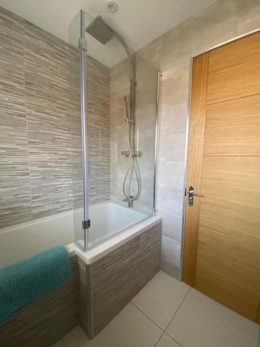 Beautiful 3 Bed Home In The Heart Of New Forest Hordle Екстериор снимка