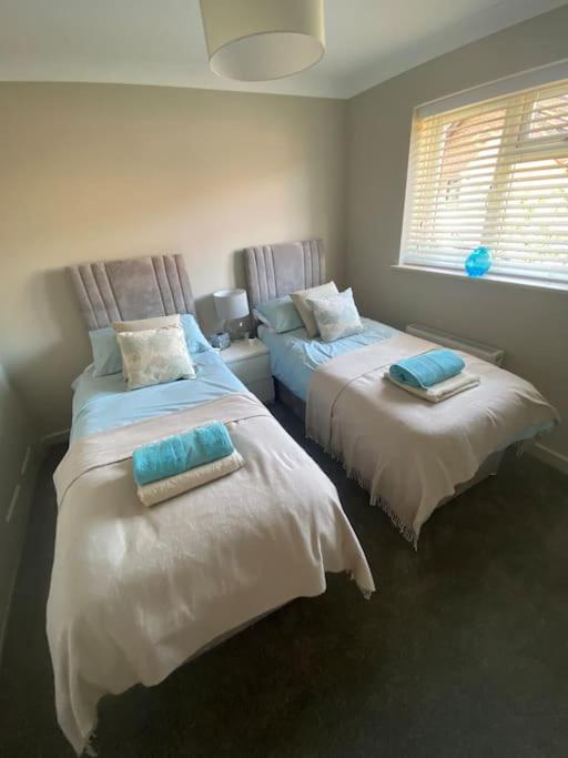 Beautiful 3 Bed Home In The Heart Of New Forest Hordle Екстериор снимка