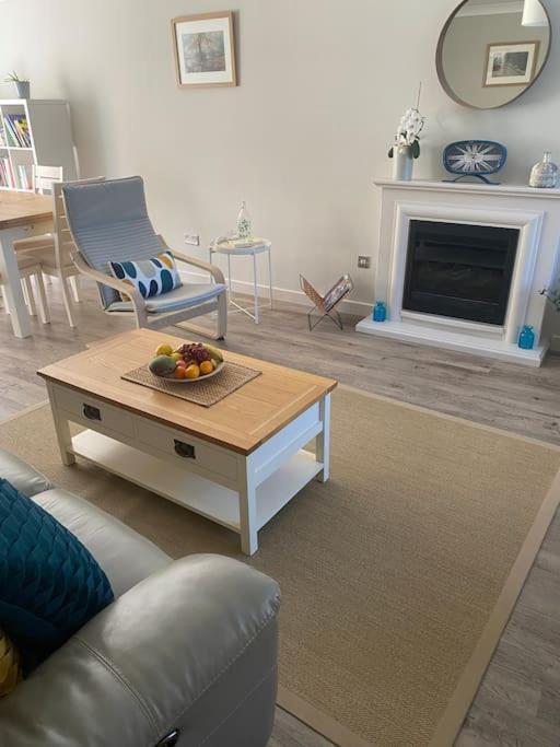 Beautiful 3 Bed Home In The Heart Of New Forest Hordle Екстериор снимка